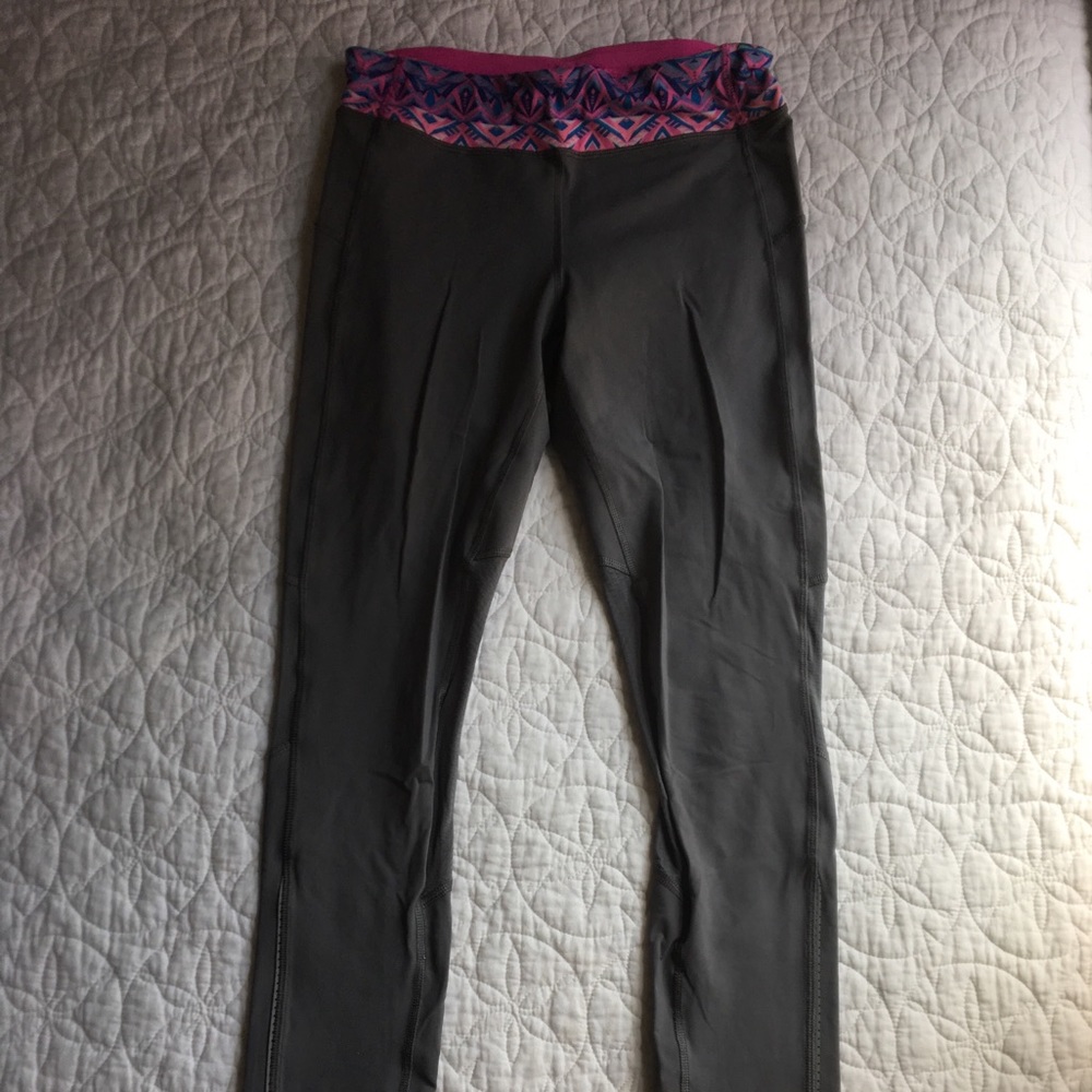 Grey reflective leggings